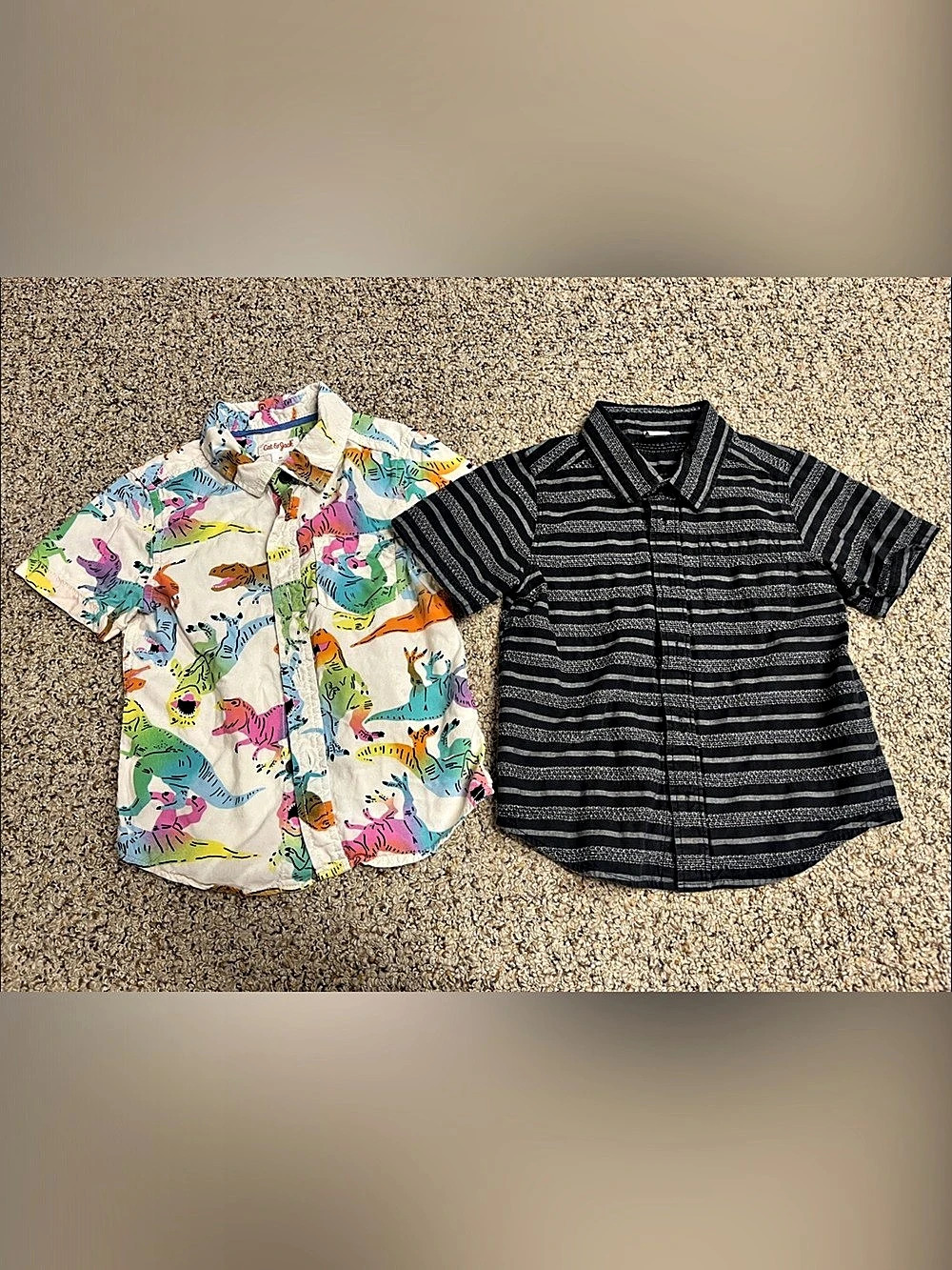🍀6/$20 Toddler Boys Dinosaur Print and black Short Sleeve Button-Down Shirts